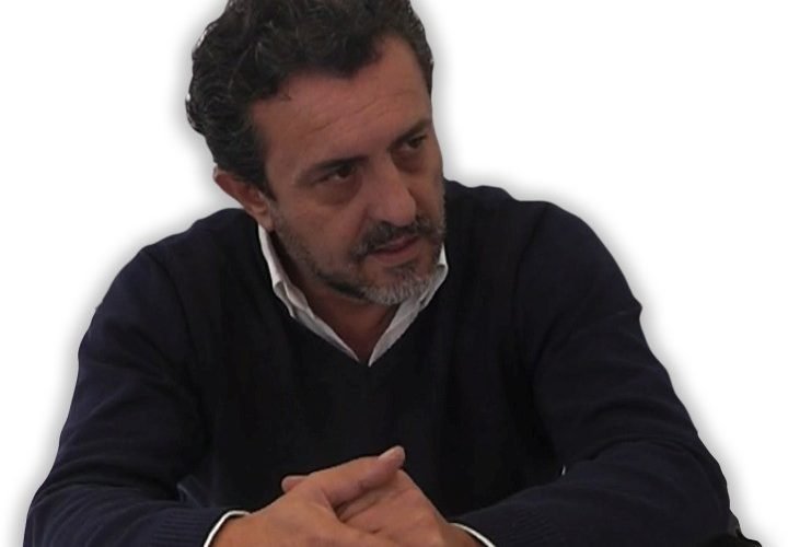 Mantousis grigoris protypo