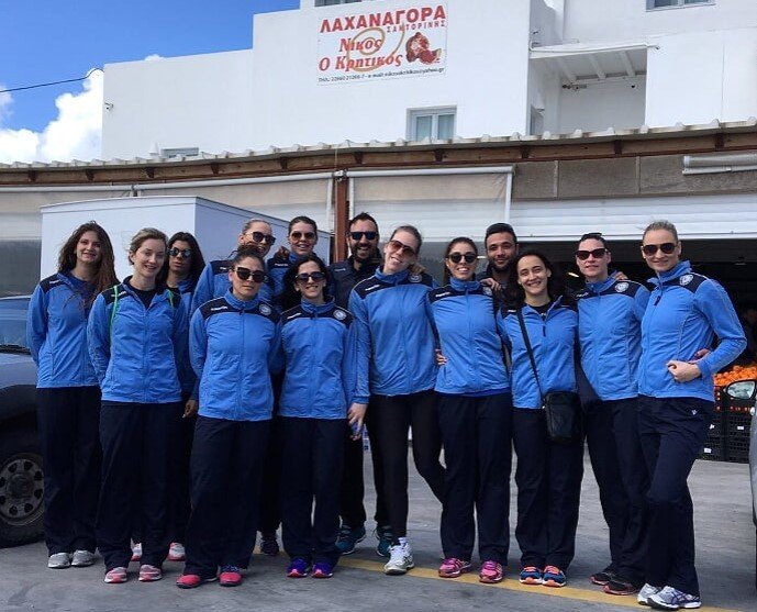 Ο ΑΟ ΘΗΡΑΣ ΕΥΧΑΡΙΣΤΕΙ ΕΜΠΡΑΚΤΑ ΤΟΥΣ ΧΟΡΗΓΟΥΣ ΤΟΥ