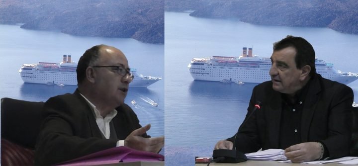 ΚΡΟΥΑΖΙΕΡΟΜΑΧΙΑ ΣΤΟ ΔΗΜΟΤΙΚΟ ΣΥΜΒΟΥΛΙΟ ΘΗΡΑΣ