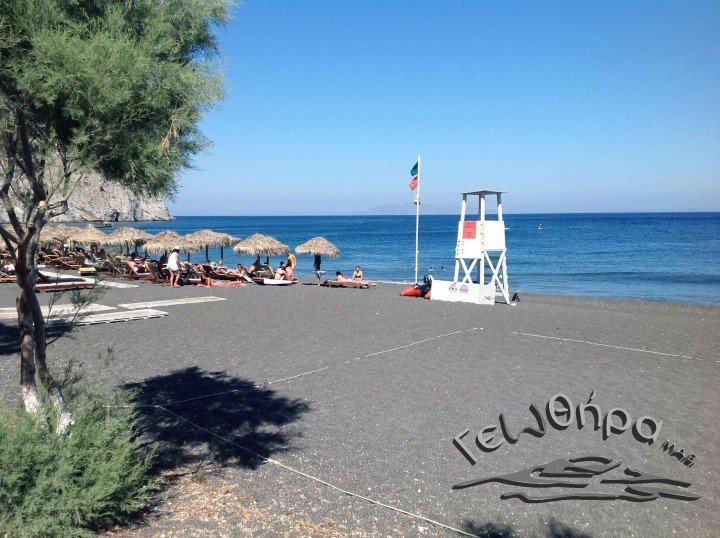 ΑΠΟ 3 ΣΕ 4 ΟΙ ΓΑΛΑΖΙΕΣ ΣΗΜΑΙΕΣ ΣΤΗ ΣΑΝΤΟΡΙΝΗ