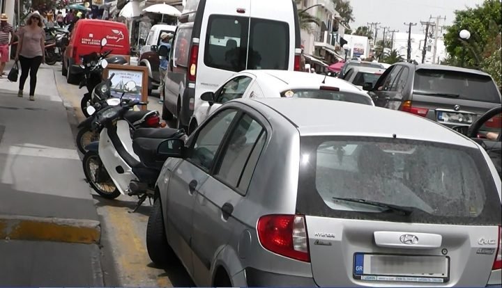 ΣΥΝΕΔΡΙΑΖΕΙ ΤΟ ΔΗΜΟΤΙΚΟ ΣΥΜΒΟΥΛΙΟ ΘΗΡΑΣ