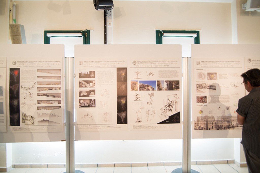 Η ΠΑΡΑΔΟΣΙΑΚΗ ΑΡΧΙΤΕΚΤΟΝΙΚΗ ΤΗΣ ΘΗΡΑΣ: ΠΑΡΕΛΘΟΝ – ΠΑΡΟΝ – ΜΕΛΛΟΝ