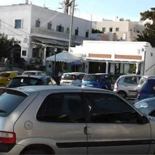 Dimos thiras plateia pyrgoy