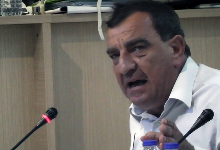 “ΠΑΡΑΙΤΗΘΕΙΤΕ”, ΣΦΟΔΡΗ ΕΠΙΘΕΣΗ Α. ΣΙΓΑΛΑ ΣΤΗ ΔΗΜΟΤΙΚΗ ΑΡΧΗ