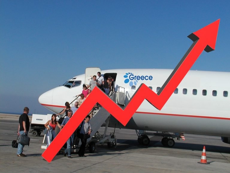 ΜΕ ΡΕΚΟΡ ΤΟΥΡΙΣΤΩΝ ΚΙΝΗΘΗΚΕ ΚΑΙ Ο ΟΚΤΩΒΡΙΟΣ ΣΤΑ ΝΗΣΙΑ