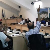 ΣΥΝΕΔΡΙΑΖΕΙ ΤΟ ΔΗΜΟΤΙΚΟ ΣΥΜΒΟΥΛΙΟ ΘΗΡΑΣ ΤΗΝ ΤΡΙΤΗ