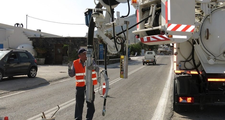 Ειδικό Βυτιοφόρο Όχημα Καθαρισμού Αγωγών και Φρεατίων
