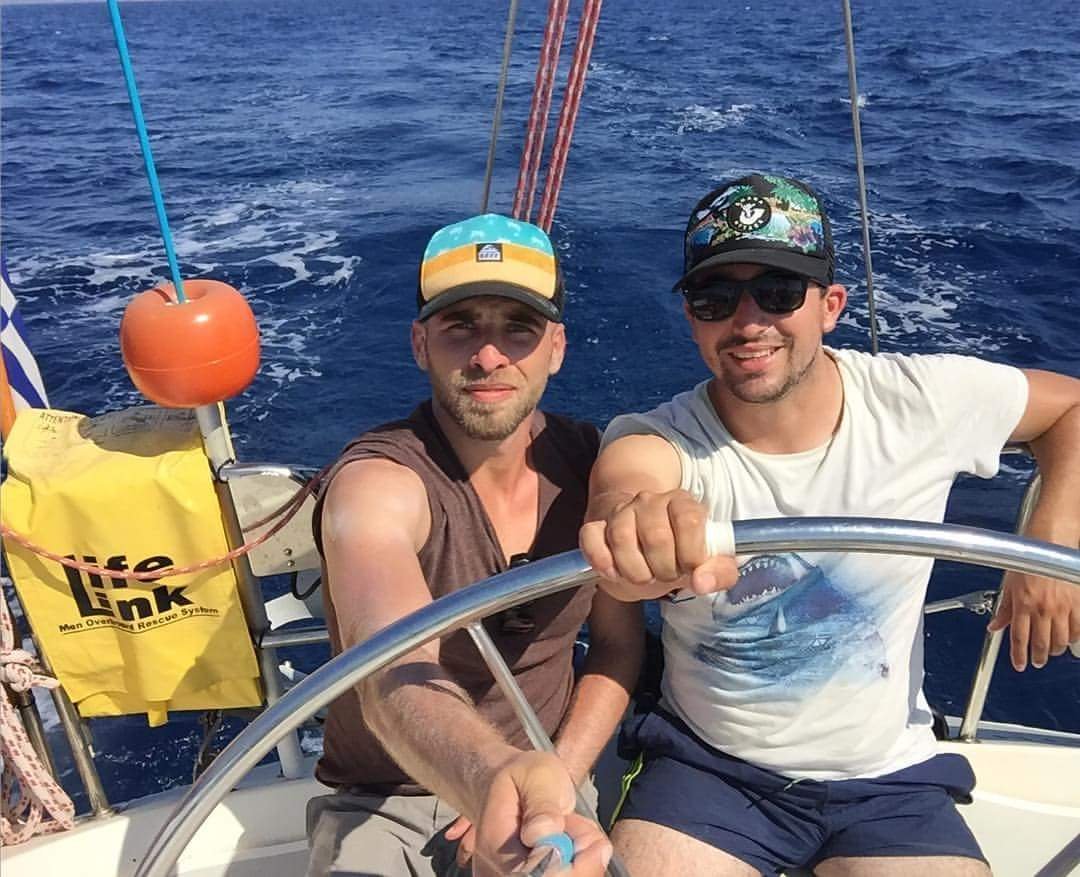 ΣΑΝΤΟΡΙΝΗ ΧΩΡΙΣ ΙΣΤΙΟΠΛΟΪΚΟ ΟΜΙΛΟ, ΑΛΛΑ ΜΕ ΠΡΩΤΙΕΣ