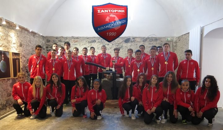 ΜΕ ΤΟΝ ΠΗΧΗ ΨΗΛΑ ΞΕΚΙΝΑ Η ΑΕ ΣΑΝΤΟΡΙΝΗΣ