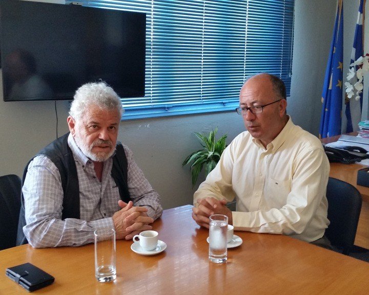 ΣΥΝΑΝΤΗΣΗ ΤΟΥ ΒΟΥΛΕΥΤΗ Ν.ΜΑΝΙΟΥ ΜΕ ΤΟ ΔΗΜΑΡΧΟ ΘΗΡΑΣ