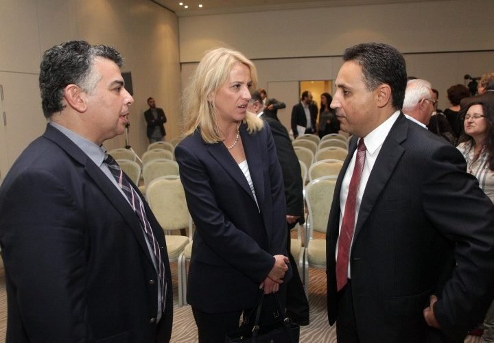 Per symparastatis dourou