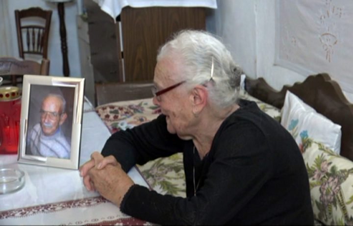 ΒΙΝΤΕΟ: Η ΘΡΥΛΙΚΗ ΜΟΔΙΣΤΡΑ ΤΗΣ ΣΑΝΤΟΡΙΝΗΣ