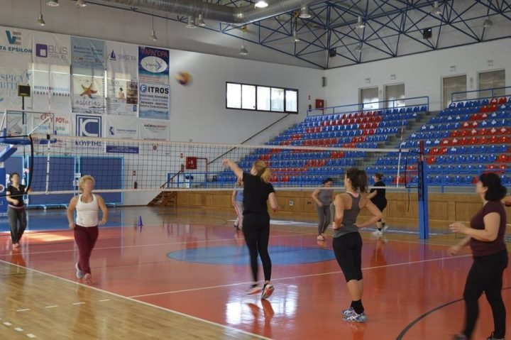 ΟΙ ΜΑΜΑΔΕΣ ΤΗΣ ΣΑΝΤΟΡΙΝΗΣ ΔΕΙΧΝΟΥΝ ΤΙΣ ΙΚΑΝΟΤΗΤΕΣ ΤΟΥΣ ΣΤΟ ΒΟΛΛΕΪ