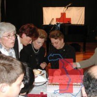Ο ΕΡΥΘΡΟΣ ΣΤΑΥΡΟΣ ΘΗΡΑΣ ΣΥΓΧΑΙΡΕΙ ΤΟΥΣ ΑΙΜΟΔΟΤΕΣ ΓΙΑ ΤΟ ΜΕΓΑΛΟ ΡΕΚΟΡ