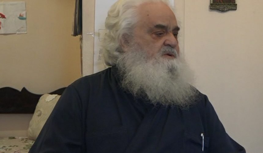 ΕΥΑΓΓΕΛΟΣ ΠΡΑΣΙΝΟΣ ΙΕΡΕΑΣ