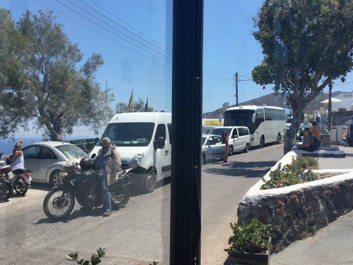 Ο ΒΙΑΣΜΟΣ ΤΗΣ ΟΙΑΣ ΚΑΙ ΤΗΣ ΣΑΝΤΟΡΙΝΗΣ ΓΕΝΙΚΑ
