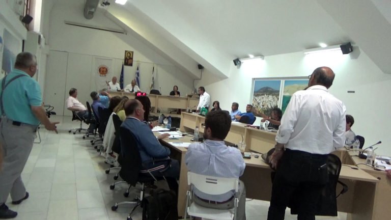 ΣΥΝΕΔΡΙΑΣΗ ΤΟΥ ΔΗΜΟΤΙΚΟΥ ΣΥΜΒΟΥΛΙΟΥ ΘΗΡΑΣ