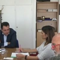 ΒΙΝΤΕΟ: ΥΦΥΠΟΥΡΓΟΣ ΝΑΥΤΙΛΙΑΣ & Η ΕΠΑΡΧΟΣ ΘΗΡΑΣ