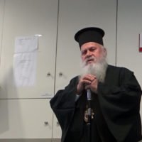 ΜΗΤΡΟΠΟΛΙΤΗΣ ΘΗΡΑΣ: “ΧΑΙΡΟΜΑΙ ΚΑΙ ΚΑΜΑΡΩΝΩ ΓΙΑ ΤΟ ΝΟΣΟΚΟΜΕΙΟ”