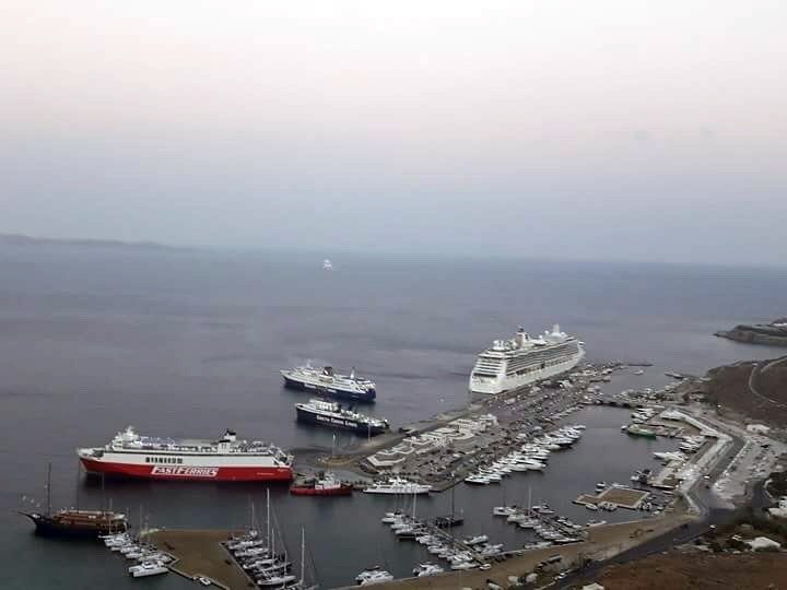 3,5 ΕΚ ΕΥΡΩ ΓΙΑ ΠΡΟΣΚΡΟΥΣΤΗΡΕΣ ΣΤΟ ΛΙΜΑΝΙ ΜΥΚΟΝΟΥ