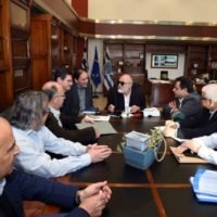 ΣΥΣΚΕΨΗ ΓΙΑ ΤΑ ΠΡΟΒΛΗΜΑΤΑ ΤΟΥ ΛΙΜΑΝΙΟΥ ΚΑΙ ΤΩΝ ΔΡΟΜΟΛΟΓΙΩΝ ΣΤΗ ΣΑΝΤΟΡΙΝΗ