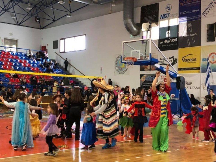 ΑΠΟΚΡΙΑΤΙΚΟ ΠΑΡΤΙ ΤΩΝ ΑΚΑΔΗΜΙΩΝ ΤΟΥ ΑΟ ΘΗΡΑΣ