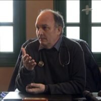 ΒΙΝΤΕΟ: ΒΑΣΙΛΗΣ ΝΟΜΙΚΟΣ-ΔΙΑΚΕΚΡΙΜΕΝΟΣ ΓΙΑΤΡΟΣ ΚΑΙ ΣΠΟΥΔΑΙΟΣ ΑΝΘΡΩΠΟΣ