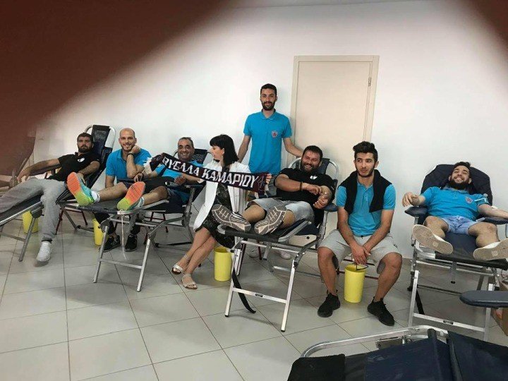 ΘΥΕΛΛΑ ΣΤΑ ΓΗΠΕΔΑ- ΑΕΡΑΚΙ ΣΥΝΑΛΛΗΛΙΑΣ ΣΤΗΝ ΚΟΙΝΩΝΙΑ