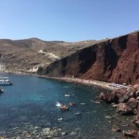 ΠΟΙΟΣ ΠΑΙΖΕΙ ΕΠΙΚΙΝΔΥΝΑ ΠΑΙΧΝΙΔΙΑ ΜΕ ΤΗΝ ΚΟΚΚΙΝΗ ΠΑΡΑΛΙΑ;