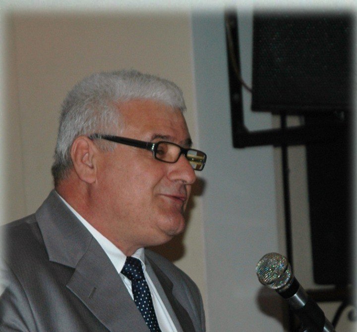 ΜΗΝ ΔΙΑΒΑΣΕΤΕ, ΟΣΟΙ ΚΟΥΡΑΣΤΗΚΑΤΕ-ΤΟ ΘΕΜΑ ΚΡΟΥΑΖΙΕΡΑ ΕΧΕΙ ΠΟΛΛΕΣ ΠΤΥΧΕΣ