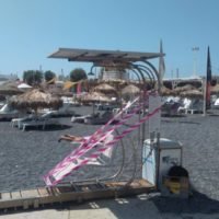 ΜΙΑ ΑΠΑΙΔΕΥΤΗ ΚΟΙΝΩΝΙΑ ΚΑΤΑΣΤΡΕΦΕΙ ΚΑΙ ΤΑ ΛΙΓΑ ΚΑΛΑ