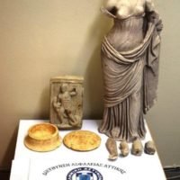 “Η ΑΦΡΟΔΙΤΗ ΤΗΣ ΘΗΡΑΣ” ΣΤΑ ΧΕΡΙΑ ΑΡΧΑΙΟΚΑΠΗΛΩΝ