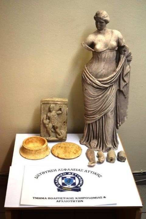 “Η ΑΦΡΟΔΙΤΗ ΤΗΣ ΘΗΡΑΣ” ΣΤΑ ΧΕΡΙΑ ΑΡΧΑΙΟΚΑΠΗΛΩΝ