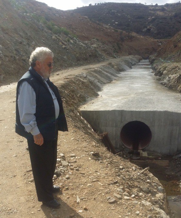 ΚΙ ΟΜΩΣ Η ΝΑΞΟΣ ΕΧΕΙ ΠΡΟΒΛΗΜΑ ΝΕΡΟΥ