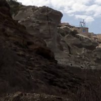 ΕΠΙ ΠΡΑΝΩΝ ΚΡΕΜΑΜΕΝΟΙ