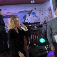 ΒΙΝΤΕΟ: ΚΟΠΗ ΠΙΤΑΣ ΔΗΜΟΤΙΚΩΝ ΥΠΑΛΛΗΛΩΝ ΘΗΡΑΣ