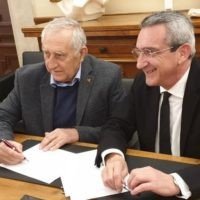 ΣΤΑ ΓΝΩΣΤΑ ΤΟΥ ΛΗΜΕΡΙΑ Ο ΗΛΙΑΣ ΜΑΪΝΑΣ