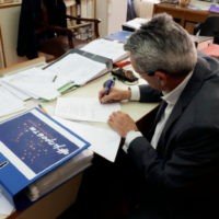 ΚΑΤΕΘΕΣΕ ΤΟ ΨΗΦΟΔΕΛΤΙΟ Ο Γ. ΧΑΤΖΗΜΑΡΚΟΣ-ΟΙ ΥΠΟΨΗΦΙΟΙ ΤΗΣ Π.Ε ΘΗΡΑΣ