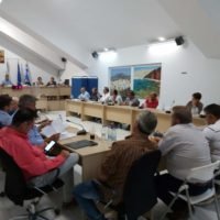 ΔΡΑΣΤΙΚΗ ΠΕΡΙΚΟΠΗ ΤΟΥ ΑΡΙΘΜΟΥ ΤΩΝ ΔΗΜΟΤΙΚΩΝ ΣΥΜΒΟΥΛΩΝ