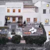 ΒΡΑΒΕΙΟ ΓΙΑ ΤΟ ΚΑΤΑΣΤΗΜΑ ΕΠΙΠΛΩΝ DECOSTORE ΣΑΝΤΟΡΙΝΗΣ