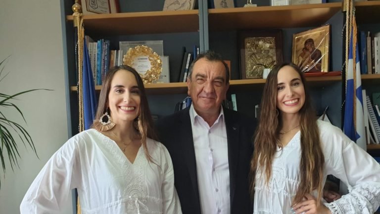 ΣΥΝΕΝΤΕΥΞΗ ΤΟΥ ΔΗΜΑΡΧΟΥ ΘΗΡΑΣ ΣΕ ΚΙΝΕΖΙΚΟ ΤΗΛΕΟΠΤΙΚΟ ΚΑΝΑΛΙ