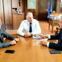 ΣΥΝΑΝΤΗΣΗ ΠΕΡΙΦΕΡΕΙΑΡΧΗ ΜΕ ΤΟΝ ΥΠΟΥΡΓΟ ΕΣΩΤΕΡΙΚΩΝ
