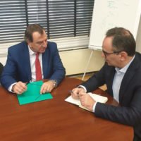 ΣΟΒΑΡΕΣ ΔΕΣΜΕΥΣΕΙΣ ΕΛΑΒΕ ΚΑΙ ΕΔΩΣΕ Ο ΔΗΜΑΡΧΟΣ ΘΗΡΑΣ ΓΙΑ ΤΗΝ ΥΓΕΙΑ