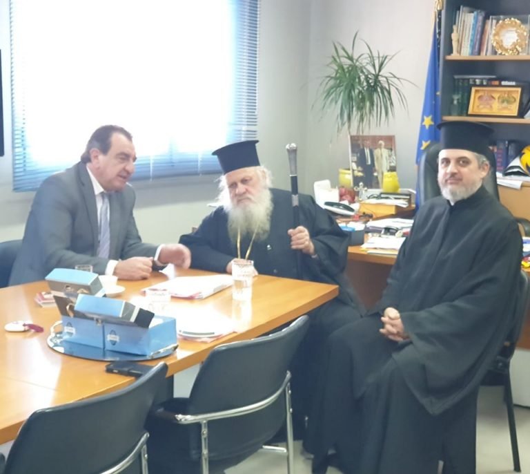 ΕΠΙΣΚΕΨΗ ΤΟΥ ΜΗΤΡΟΠΟΛΙΤΗ ΣΤΟ ΝΕΟ ΔΗΜΑΡΧΟ