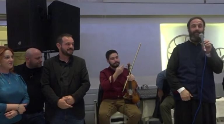 BINTEO- H ΧΟΡΟΕΣΠΕΡΙΔΑ ΤΩΝ ΟΜΑΔΩΝ «ΜΥΡΟ»
