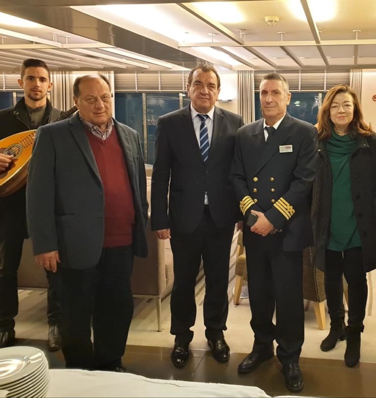ME TO “BLUE STAR DELOS”Ο ΠΡΩΤΟΣ ΚΑΤΑΠΛΟΥΣ ΤΗΣ ΧΡΟΝΙΑΣ ΣΤΟΝ ΑΘΗΝΙΟ