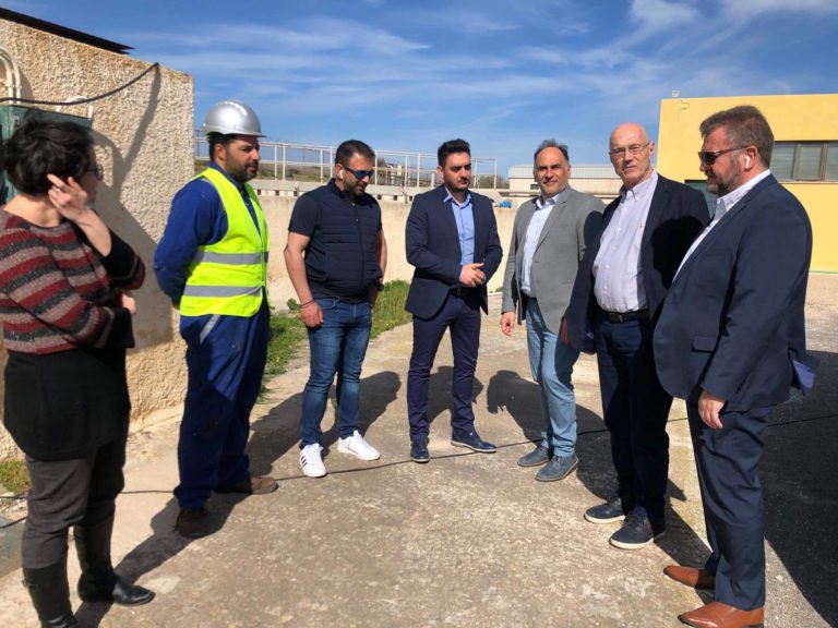 ΕΠΙΘΕΩΡΗΣΗ ΕΓΚΑΤΑΣΤΑΣΕΩΝ ΤΗΣ ΔΕΥΑΘ ΑΠΟ ΕΙΔΙΚΟ ΣΥΜΒΟΥΛΟ ΤΟΥ ΠΡΩΘΥΠΟΥΡΓΟΥ