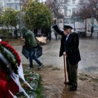 Ο Ν. ΛΕΒΟΓΙΑΝΝΗΣ, ΑΠΟΧΑΙΡΕΤΑ ΤΟ ΜΑΝΩΛΗ ΓΛΕΖΟ