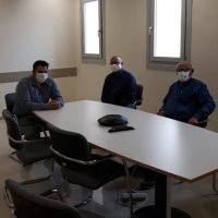 ΣΥΝΑΝΤΗΣΗ ΤΟΥ ΕΠΙΚΕΦΑΛΗΣ ΤΗΣ ΘΗΡΑΪΚΗΣ ΠΟΛΙΤΕΙΑΣ ΜΕ ΤΟΝ ΔΙΟΙΚΗΤΗ ΤΟΥ ΝΟΣΟΚΟΜΕΙΟΥ