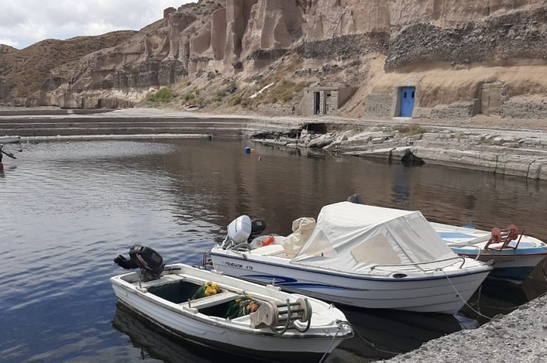 ΚΑΤΙ ΓΙΝΕΤΑΙ, ΕΠΙΤΕΛΟΥΣ, ΣΤΟ ΛΙΜΑΝΑΚΙ ΒΟΥΡΒΟΥΛΟΥ